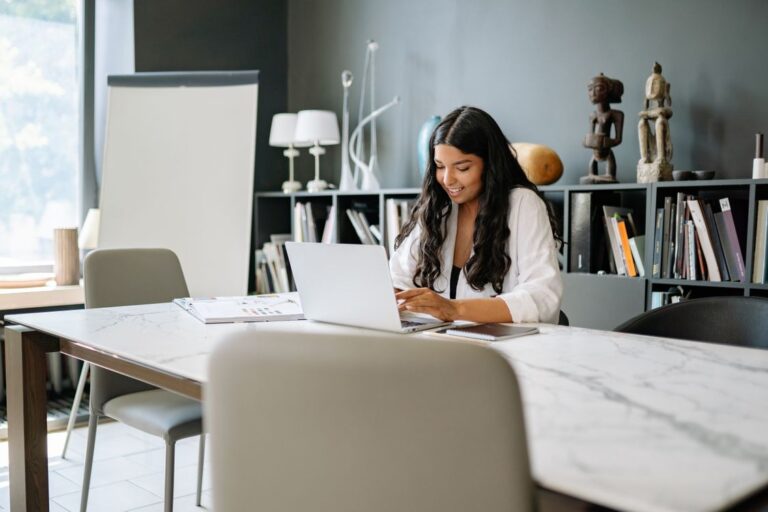 ChatGPT Prompts for Business Owners: A Simple Framework and 15 Examples
